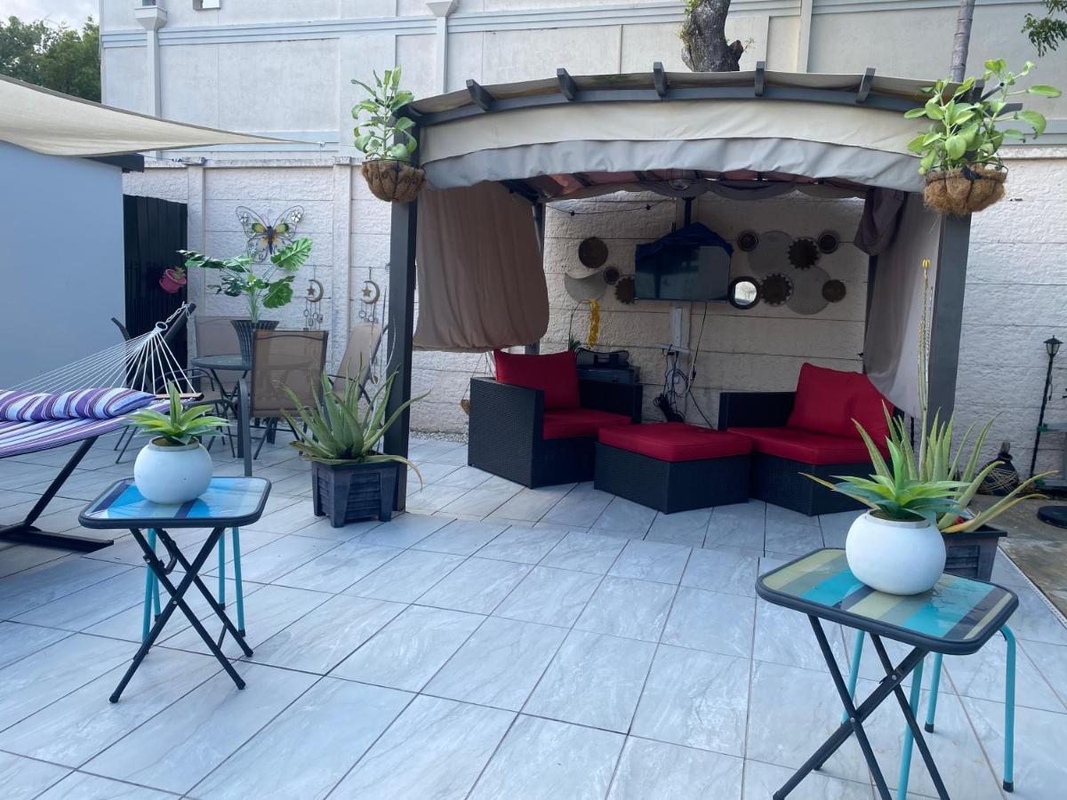 Tiny Place W Private Hot Jacuzzi 7 Min To Miami International Airport Bagian luar foto