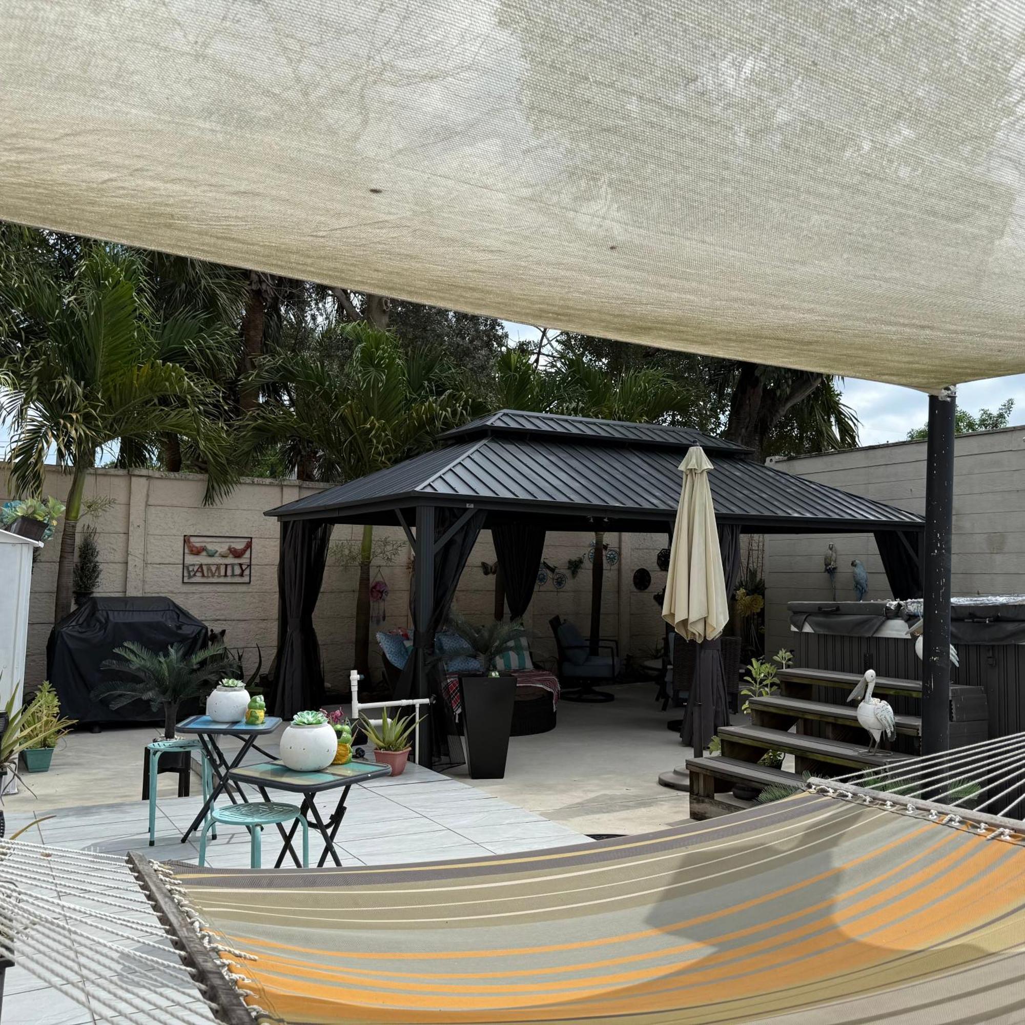 Tiny Place W Private Hot Jacuzzi 7 Min To Miami International Airport Bagian luar foto