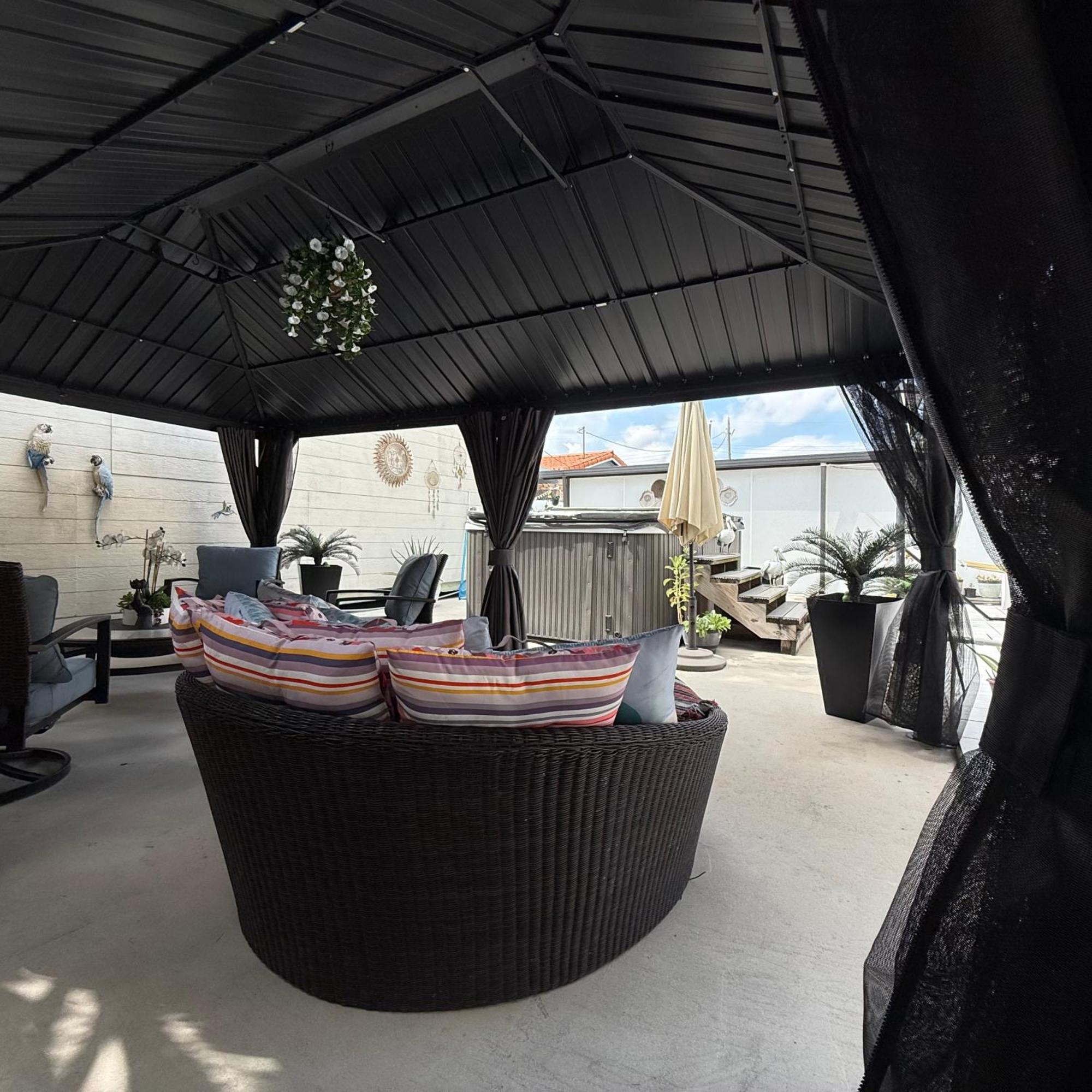 Tiny Place W Private Hot Jacuzzi 7 Min To Miami International Airport Bagian luar foto